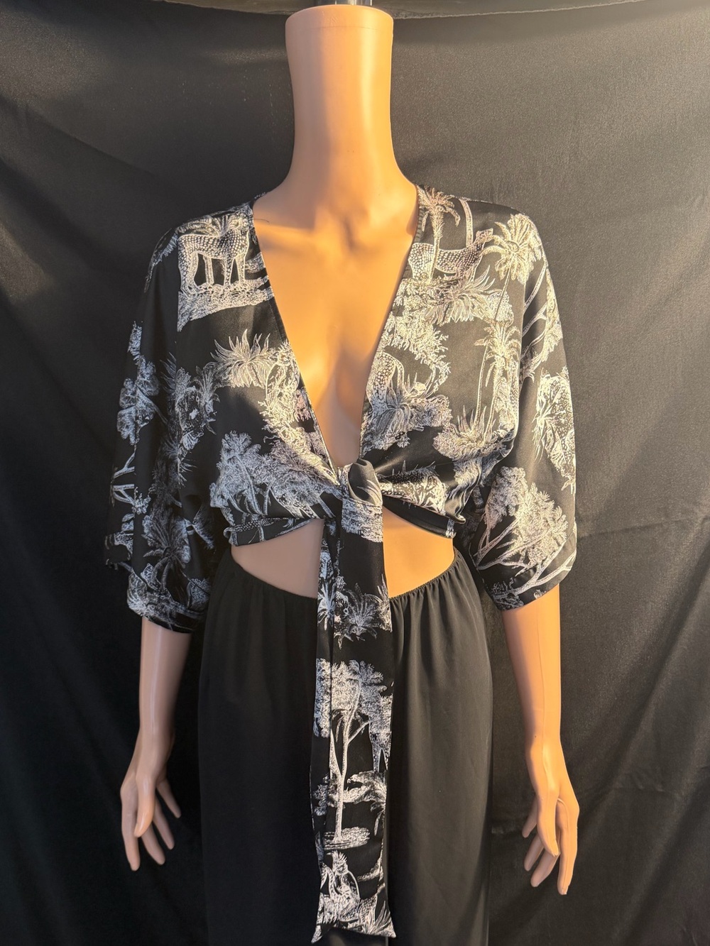Guess Black and White Animal Print Tie-Front Crop Top